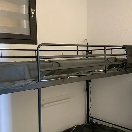 Cosy 4 Pers. Avec Balcon Sud, Proche Commerces Et Remontees, L'alpe D'huez - Fr-1-405-61 Apartment